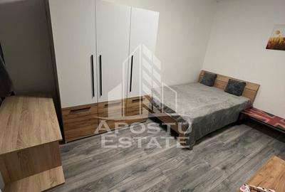 Garsoniera, decomandata, zona UMT - 4