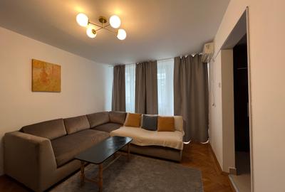 Apartament cu 2 camere semidecomandat, mobilat în 1 Mai