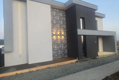 Casa individuala noua cu finisaje si amenajari de lux - 4