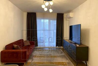 Apartament cu 3 camere semidecomandat, mobilat în Semicentral