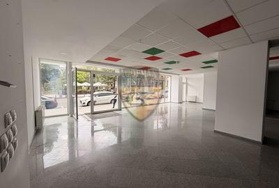 Spațiu comercial, de 323.40 mp, în Central