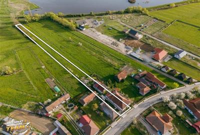 Doua case,un singur camin:spatiu generos si liniste, la marginea statiunii Covas - 30