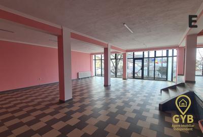 Spatiu comercial luminos, 175 mp, - vizibilitate excelenta, - Bvd. Decebal - 1