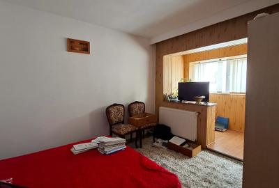 De vanzare apartament cu 4 camere , etaj 2 - 9