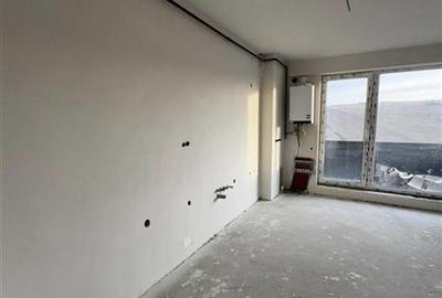 Apartament cu 3 camere semidecomandat în Someșeni