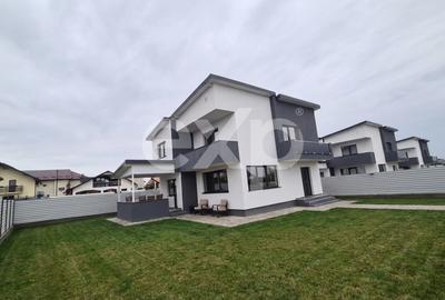 Casă individuală cu 4 camere în Trivale