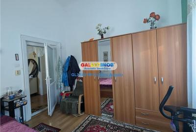 Armeneasca etaj vila 5 camere ,suprafata 200 mp, loc parcare - 20