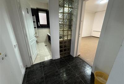 Vila de inchiriat - Ultracentral, Spatiu versatil pentru locuinta, birouri sau a - 16