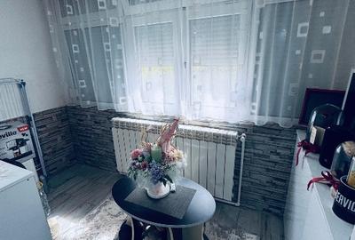 Apartament 3 camere decomandat vis a vis de hotel zodiac - 8