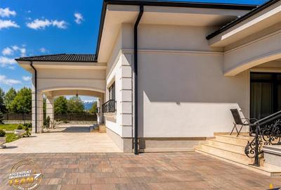 LUX Vila cu parc privat 1.250mp, spa, barbeque, privelisti pretioase, Rasnov - 25