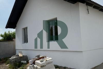 Casa individuala cu 4 camere 2 bai si terasa in Sura Mica - 15
