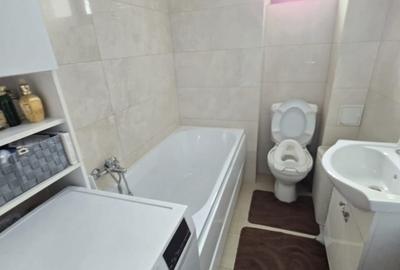 Etaj 2 Apartament 2 Camere Mobilat Bloc 2020 cu Loc Parcare Inclus zona Cug - 2