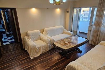 Apartament cu 3 camere decomandat în Văcăresti