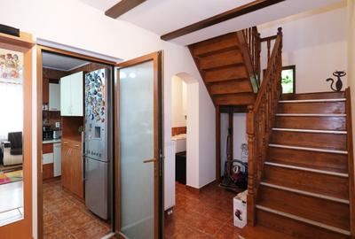 Vanzare casa P+M+Pod construita in 2009 in Breaza Prahova teren plat, totul nou - 9