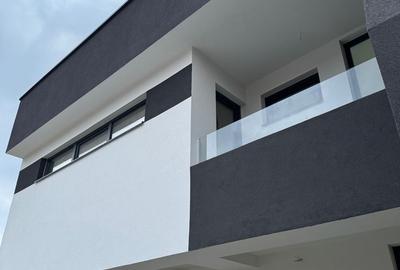 Casa tip duplex  de vanzare in Sebes - 1