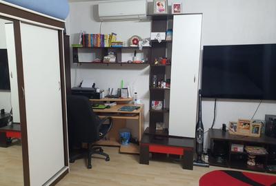 Garsonieră decomandată, mobilată în Mărgeanului