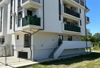 Apartament cu 4 camere semidecomandat în Central