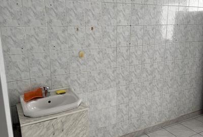 De închiriat: apartament 3 camere - nemobilat - ideal birou - Gorjului - 14