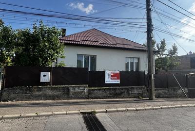 Casa de vanzare in cartierul Andrei Muresanu - 2