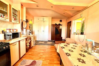 Apartament 3 camere 70mp zona Unitatea Militara 75.000eur neg - 5