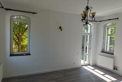 VILA DEOSEBITA cu GARAJ si PIVNITA - 6