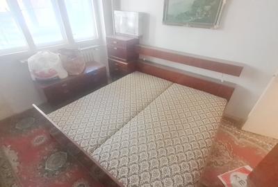 Apartament cu 3 camere decomandat în Colentina