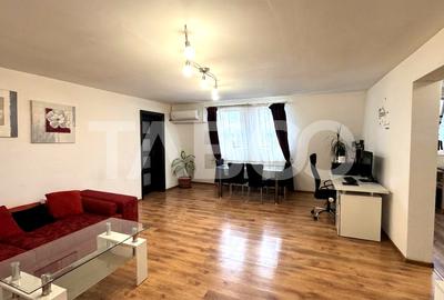 Apartament 3 camere de vanzare MOBILAT UTILAT 77mp Calea Cisnadiei - 1