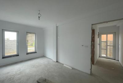 Duplex cu 5 camere în Moșnița Nouă