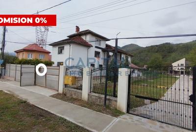 Casă individuală cu 6 camere în Alexandru cel Bun