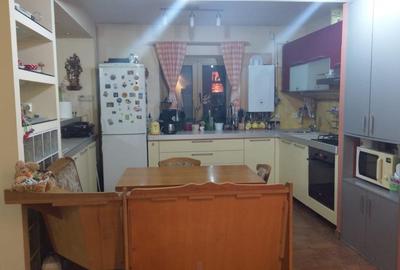 APARTAMENT 4 CAMERE, DECOMANDATE, SPATIOS, ZONA LINISTITA, STR. LUNEI - 10