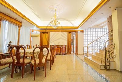 Ultracentral -Cladire impozanta  D+P+2E. - 6