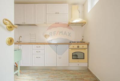 Apartament 3 camere cochet, renovat,  Centrul Istoric - 4