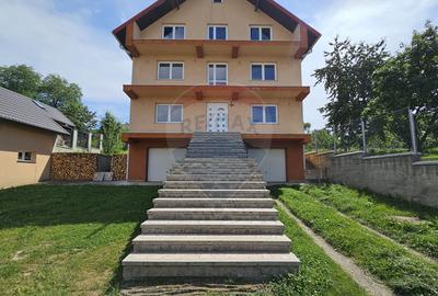 Casă / Vilă cu 12 camere-Sfântu Ilie Vechi, Suceava - 5