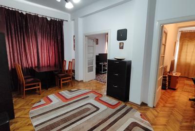 Apartament 4 camere si terasa zona centrala