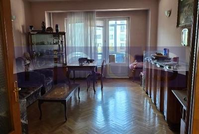 Apartament cu 3 camere în Nerva Traian
