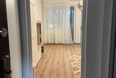 Aparatorii Patriei - Garsoniera - 1