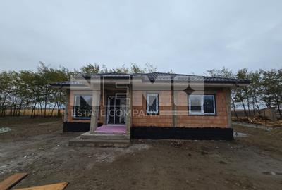 Casă individuală cu 4 camere în Moara Nica