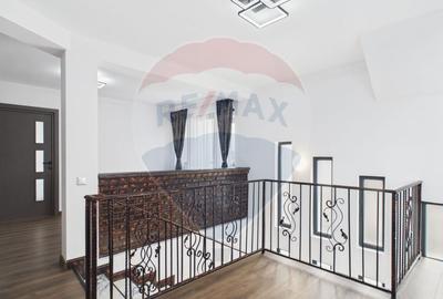 Casă / Vilă cu 5 camere de vânzare - 22