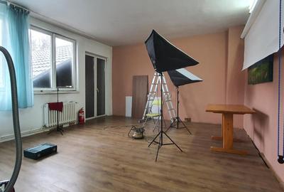 Spatiu comercial pe 2 nivele,spatii depozitare + parcari, in zona foarte buna! - 14
