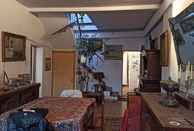 Casă individuală cu 5 camere în Panduri
