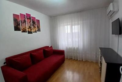 Apartament cu 3 camere decomandat în Păcurari