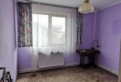 Apartament cu 3 camere decomandat în Mazepa 1