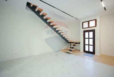 Apartament cu 4 camere de vânzare, ultracentral - 6