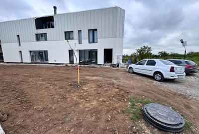 Casa Moderna P+1+M. 320mp Teren. 145mp Util - 4