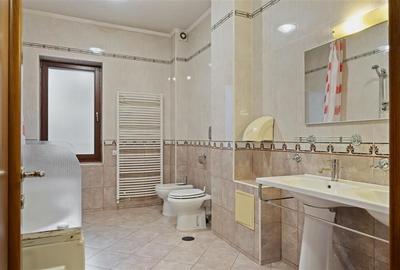 Vila in imediata vecinatate a padurii! Teren 2400 mp! - 25