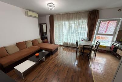 Apartament cu 3 camere decomandat în Titan