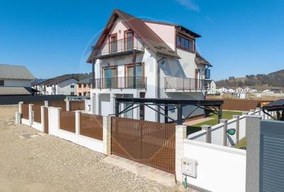 Casă cu 9 camere în Hărman