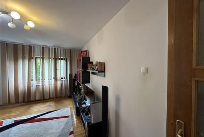Mobilat si utilat la etajul 2 cu 2 bai - 2