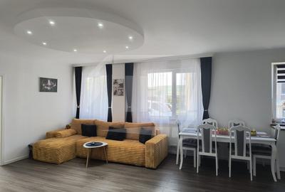 Apartament cu 3 camere semidecomandat în Florești