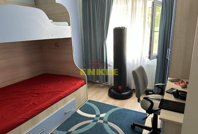 De vanzare apartament cu 3 camere, zona Mall. - 6